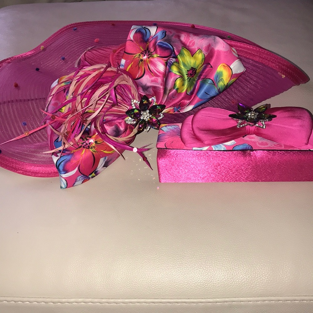 Hat and matching clutch